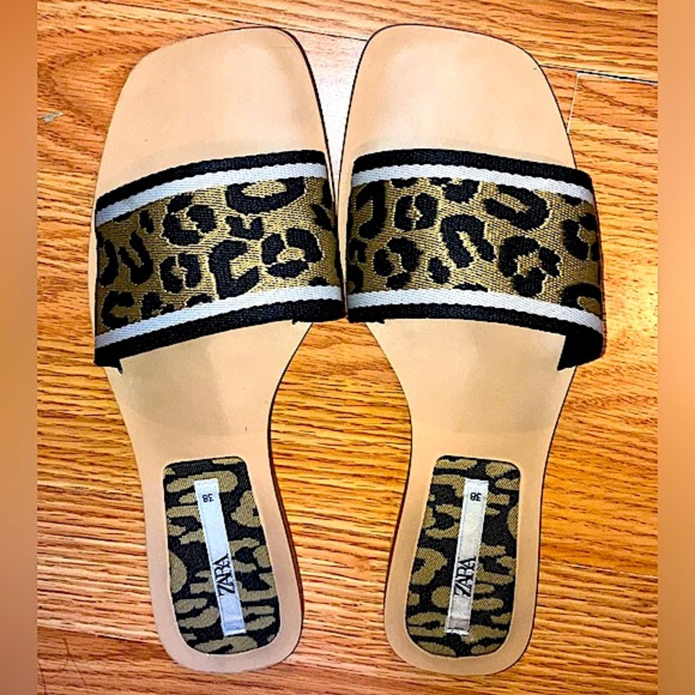 Zara Leopard Cheetah Animal Print Slip-on Open-Toe Flat Sandals Size 7.5